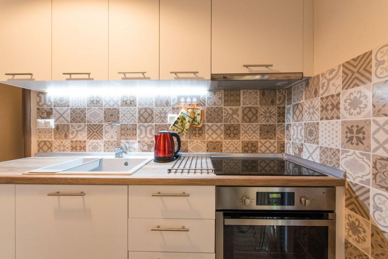 Apricot By Halu! Cozy Apt Next To Agia Sophia Metro Station Tessalónica Exterior foto
